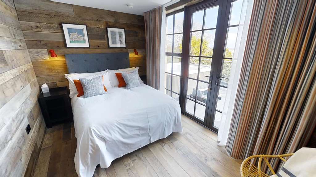 Merchants Manor Spa Falmouth Room photo
